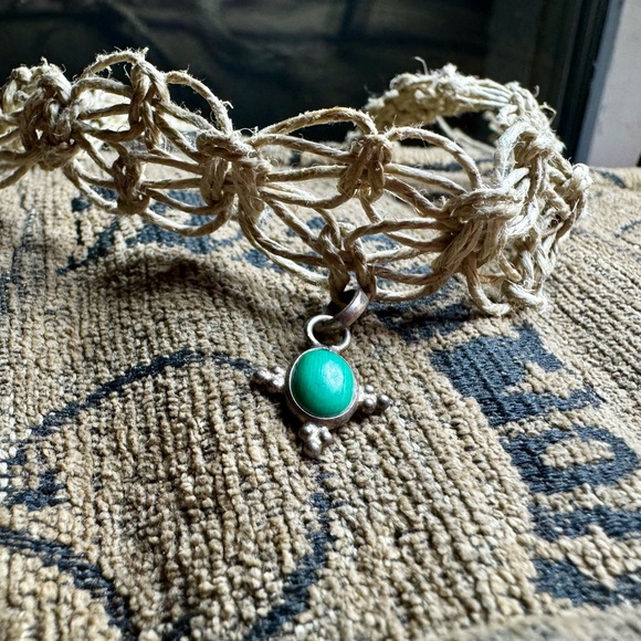 1990’s Macrame necklace with Malachite and silver pendant. - Picture 4 of 13